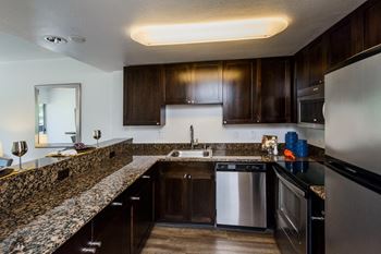 Fully Furnished Kitchen With Stainless Steel Appliances at Palo Alto Place, Palo Alto, 94306